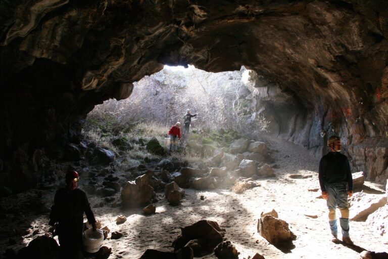 2007021710-20-35-cave