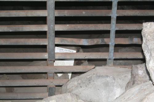 2007021715-35-51-cave